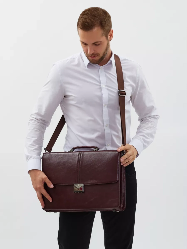 Деловой мужской кожаный портфель для документов и ноутбука с кодовым замком Paul Rayner 1-9504-1