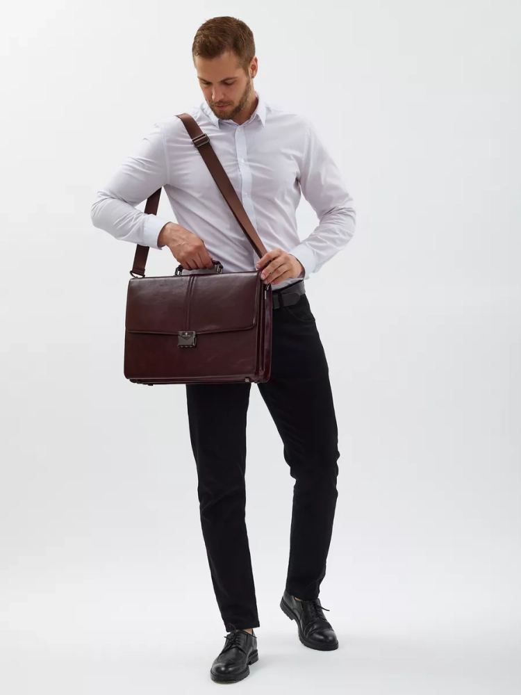 Деловой мужской кожаный портфель для документов и ноутбука с кодовым замком Paul Rayner 1-9504-1